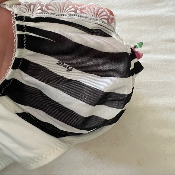 Vintage 90s Dolce & Gabbana Bra in Zebra Print w/ Logo - Picture 5 of 15